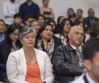 Imposición de mandiles a estudiantes de Fisioterapia