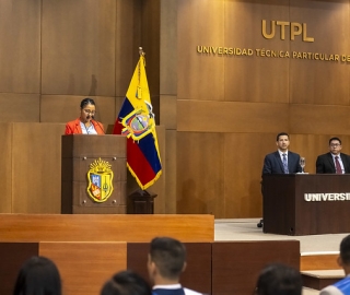 Décimo Quinta Promoción de Graduados ESCOP UTPL Décimo Quinta Promoción de Graduados ESCOP UTPL