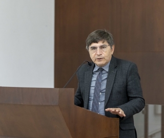 Diálogos Éticos: El ejercicio de la abogacía entre la defensa de los derechos y el compromiso con la verdad