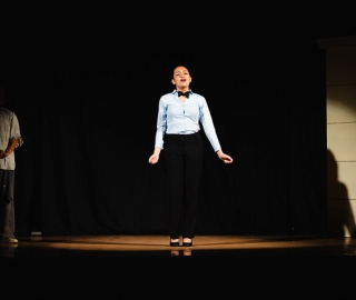 Obra de Teatro Los unos vs los otros Obra de Teatro Los unos vs los otros