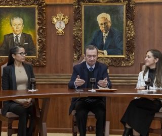 Posesión de nuevas autoridades institucional y académica