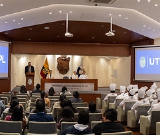 Investidura de estudiantes de primer ciclo de la carrera de Gastronomía UTPL