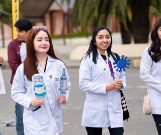 Desfile de Promociones y Ginkana – 25 Años de Medicina UTPL Desfile de Promociones y Ginkana – 25 Años de Medicina UTPL