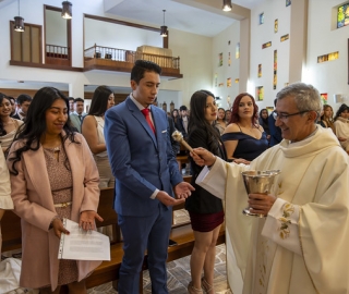 Imposición de mandiles a estudiantes de Fisioterapia
