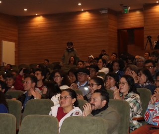 Carrera de Comunicación presentó la obra de teatro "Espejos" Carrera de Comunicación presentó la obra de teatro "Espejos"