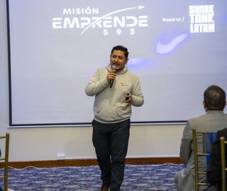 Lanzamiento de Misión 593 en Loja