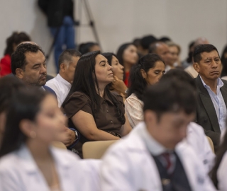 Imposición de Insignias – Carrera de Medicina