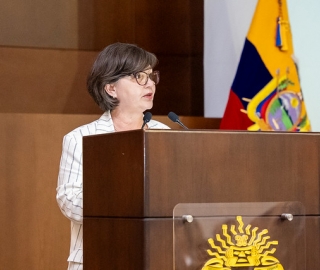 Imposición de insignias a estudiantes de Medicina