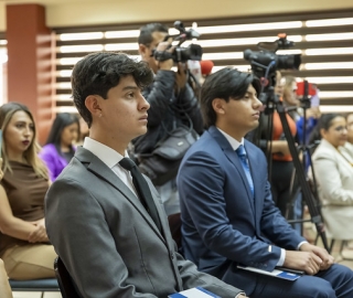 Entrega de becas Hidalgo e Hidalgo a estudiantes de la UTPL