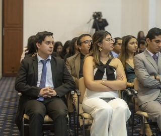Homenaje a mejores estudiantes UTPL 2025