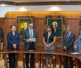 Designación y posesión de Directora General de Vinculación con la Sociedad Designación y posesión de Directora General de Vinculación con la Sociedad