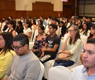 UTPL presente en el I Summit de Cooperativas de Ahorro y Crédito en Guayaquil UTPL presente en el I Summit de Cooperativas de Ahorro y Crédito en Guayaquil