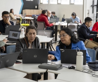 Curso de formación docente: Elaboración de recursos educativos con IA: el video educativo y la gamificación.