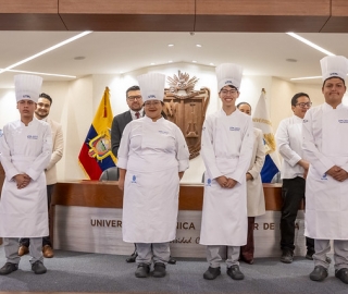 Investidura de estudiantes de primer ciclo de la carrera de Gastronomía UTPL