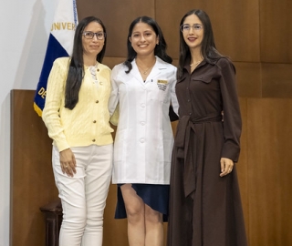 Imposición de mandiles a internos rotativos de la carrera de Nutrición y Dietética – Cohorte mayo 2025 / abril 2026