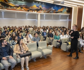 Fortalecemos nuestras capacidades institucionales Fortalecemos nuestras capacidades institucionales