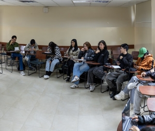 Aldea Global: La internacionalización de la práctica artística dictado por el docente Óscar Verde, de la Universidad Autónoma de México Aldea Global: La internacionalización de la práctica artística dictado por el docente Óscar Verde, de la Universidad Autónoma de México
