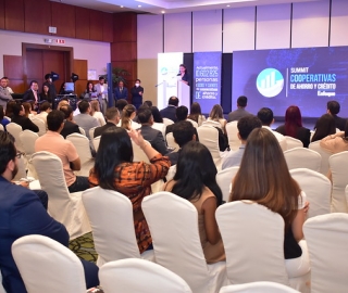 UTPL presente en el I Summit de Cooperativas de Ahorro y Crédito en Guayaquil UTPL presente en el I Summit de Cooperativas de Ahorro y Crédito en Guayaquil