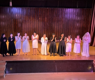 Obra de Teatro  La casa de Bernarda Alba Universidad Técnica Particular de Loja Obra de Teatro  La casa de Bernarda Alba Universidad Técnica Particular de Loja
