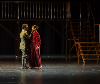 La Compañía de Teatro UTPL conmemoró sus 20 años de trayectoria artística con el estreno de la obra Otelo