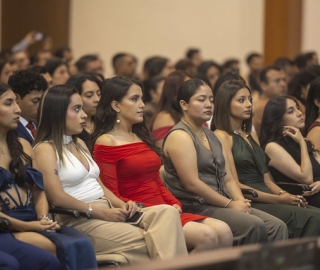 Ceremonia de imposición de mandiles a los estudiantes de 7mo ciclo de la carrera de Psicología Clínica