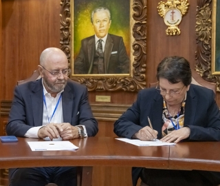 La Universidad Técnica Particular de Loja (UTPL) y la y la Universidad del Caribe (Unicaribe) firmaron un convenio marco para fortalecer la cooperación académica e intercultural La Universidad Técnica Particular de Loja (UTPL) y la y la Universidad del Caribe (Unicaribe) firmaron un convenio marco para fortalecer la cooperación académica e intercultural