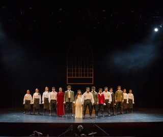 La Compañía de Teatro UTPL conmemoró sus 20 años de trayectoria artística con el estreno de la obra Otelo La Compañía de Teatro UTPL conmemoró sus 20 años de trayectoria artística con el estreno de la obra Otelo