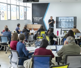 Curso de formación docente "Aprendizaje basado en casos" Curso de formación docente "Aprendizaje basado en casos"