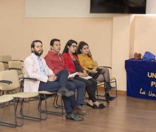 Estudiantes de la carrera de Economía debaten implicaciones de la Carta de Intención con el FMI Estudiantes de la carrera de Economía debaten implicaciones de la Carta de Intención con el FMI