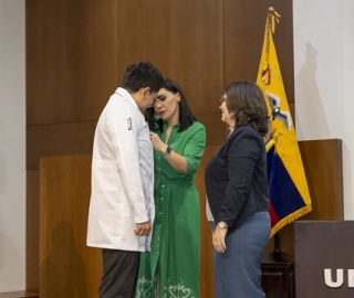 Imposición de mandiles a internos rotativos de la carrera de Nutrición y Dietética – Cohorte mayo 2025 / abril 2026