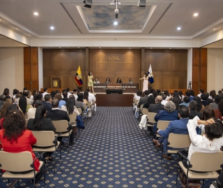 Imposición de Insignias – Carrera de Medicina