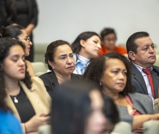 Estudiantes de Fisioterapia reciben sus mandiles