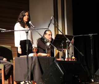Carrera de Comunicación presentó la obra de teatro "Espejos" Carrera de Comunicación presentó la obra de teatro "Espejos"