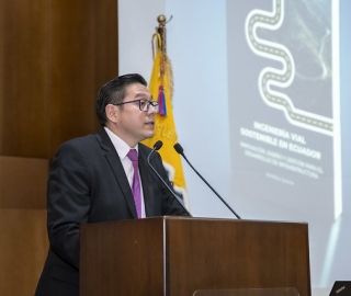Lanzamiento del libro "Ingeniería Vial Sostenible en Ecuador: innovación, diseño y gestión para el desarrollo de infraestructura" Lanzamiento del libro "Ingeniería Vial Sostenible en Ecuador: innovación, diseño y gestión para el desarrollo de infraestructura"