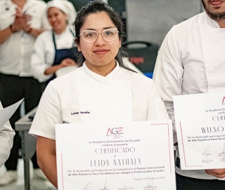 UTPL en Chokao 2025: creatividad y talento en la feria del cacao y chocolate