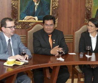 Firma de convenio con Universidad Nacional Hermilio Valdizán Firma de convenio con Universidad Nacional Hermilio Valdizán