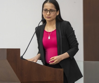 Conversatorio e inauguración de la exposición “Astrónomas” en UTPL Conversatorio e inauguración de la exposición “Astrónomas” en UTPL
