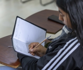Aldea Global: La internacionalización de la práctica artística dictado por el docente Óscar Verde, de la Universidad Autónoma de México Aldea Global: La internacionalización de la práctica artística dictado por el docente Óscar Verde, de la Universidad Autónoma de México