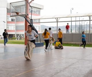 Desfile de Promociones y Ginkana – 25 Años de Medicina UTPL