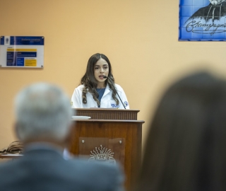 Imposición de mandiles a estudiantes de Nutrición y Dietética Imposición de mandiles a estudiantes de Nutrición y Dietética