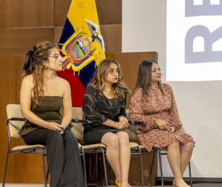 Presentación de la revista Clave