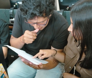 Aprendizaje colaborativo con apoyo de la IA para potenciar la enseñanza de contenidos en Inglés