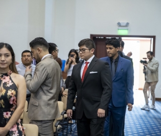 Imposición de mandiles a los estudiantes de Medicina