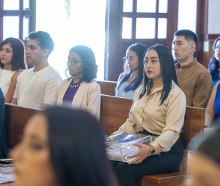 Imposición de mandiles | Carrera de Bioquímica y Farmacia