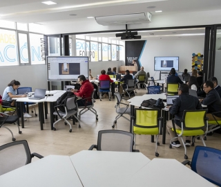 Curso de formación docente: Elaboración de recursos educativos con IA: el video educativo y la gamificación.