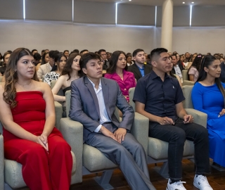 Imposición de mandiles | Carrera de Bioquímica y Farmacia