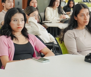 Bioquímica del estrés académico: innovación en el aprendizaje del cortisol mediante recursos educativos transmedia Bioquímica del estrés académico: innovación en el aprendizaje del cortisol mediante recursos educativos transmedia