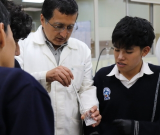 Talleres Académicos dirigidos a estudiantes de bachillerato de Loja Talleres Académicos dirigidos a estudiantes de bachillerato de Loja