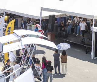 La UTPL participa en el Festival Internacional de Artes Vivas Loja con sus talentosos grupos de arte en la Plaza de la Cultura