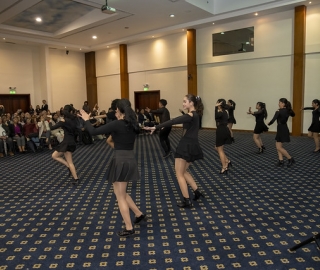 UTPL reconoció el compromiso de los abanderados de los colegios de Loja por su excelencia académica